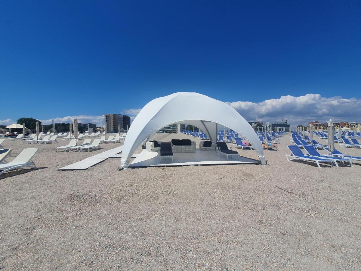 Deluxe Lake View Mamaia Luaran gambar