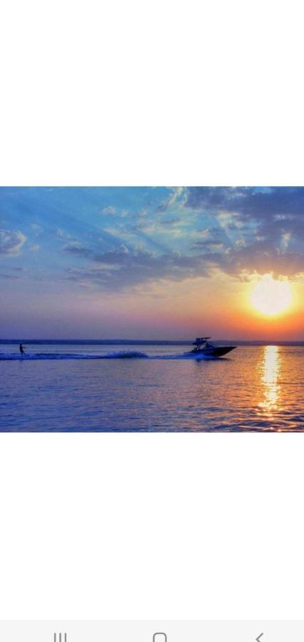 Deluxe Lake View Mamaia Luaran gambar